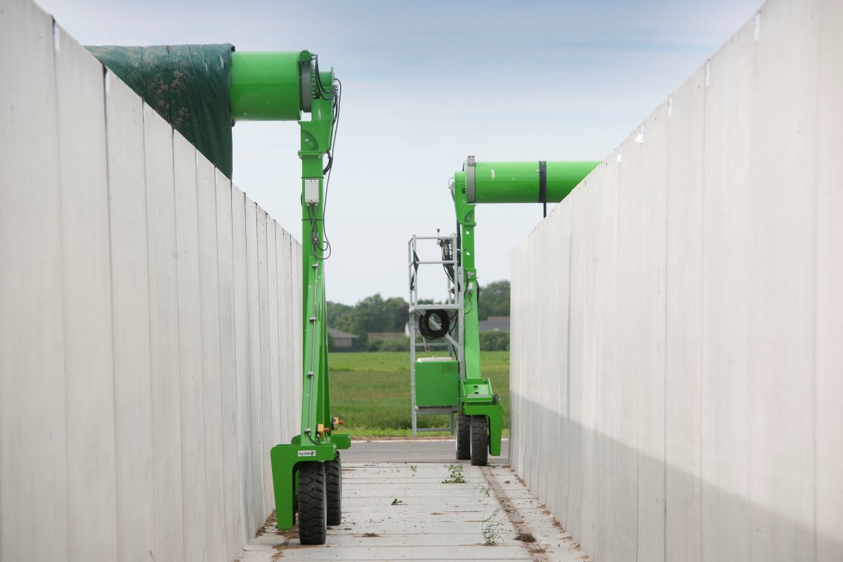 Het grootste Agridek-project betreft 3 sleufsilo’s van 18 meter breed, 80 meter lang en 3 meter hoog. Er liggen aanvragen voor nog grotere uitvoeringen. Het systeem is geschikt voor veehouders met 80 tot 1.000 melkkoeien. De minimale silobreedte is 10 meter.